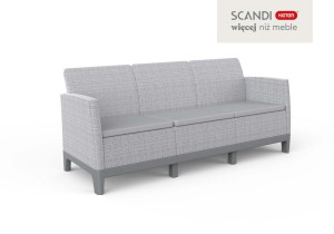 Popielato-szara 3-osobowa sofa Scandi Forma z poduszkami i ciemnymi nóżkami, widok z przodu.